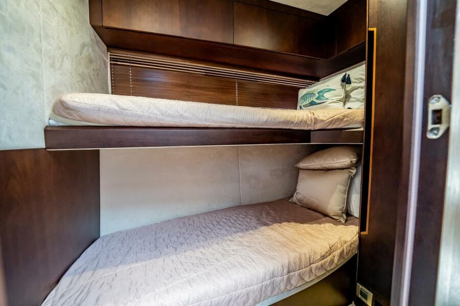 2017 Galeon 510 Skybridge