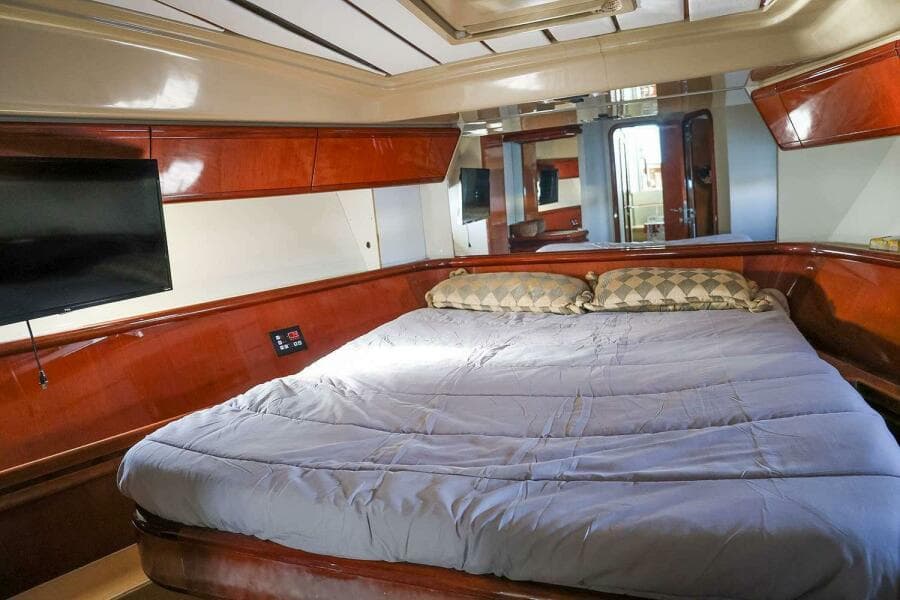 1998 Ferretti Yachts 55 Motor Yacht