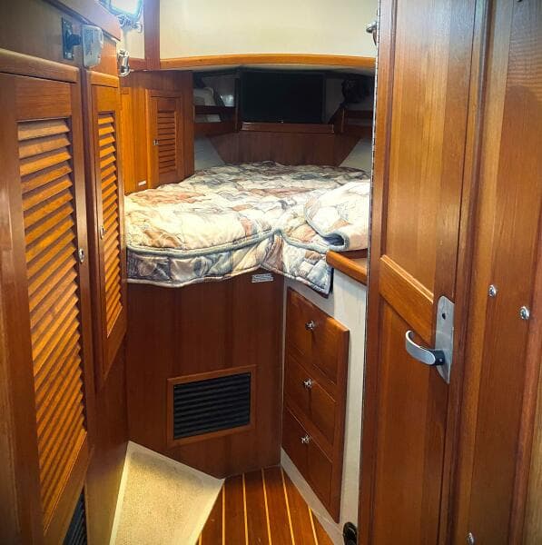 2000 Pacific Seacraft 37