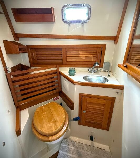 2000 Pacific Seacraft 37