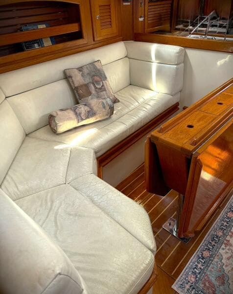 2000 Pacific Seacraft 37
