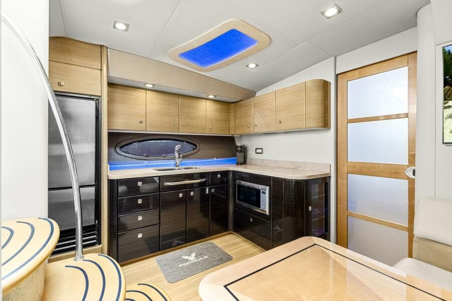 2016 Formula 45 Yacht