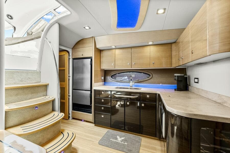 2016 Formula 45 Yacht