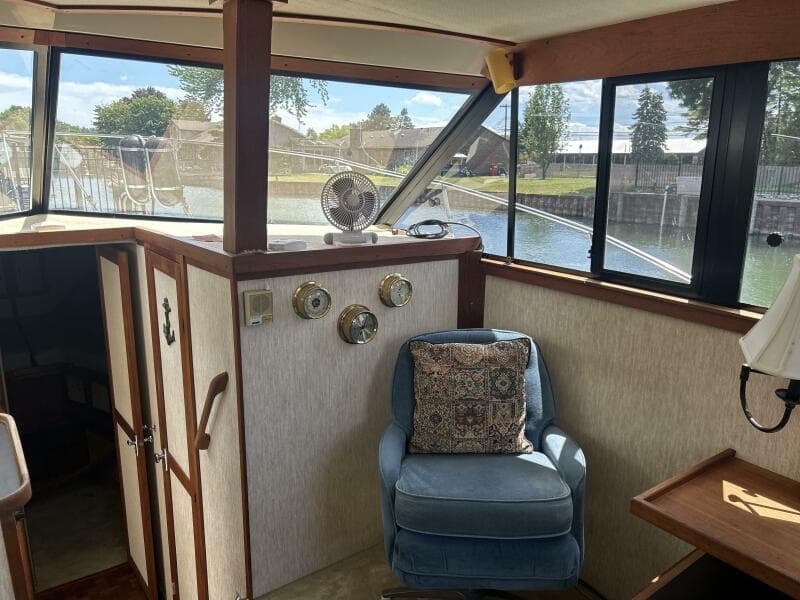 1985 Carver 3207