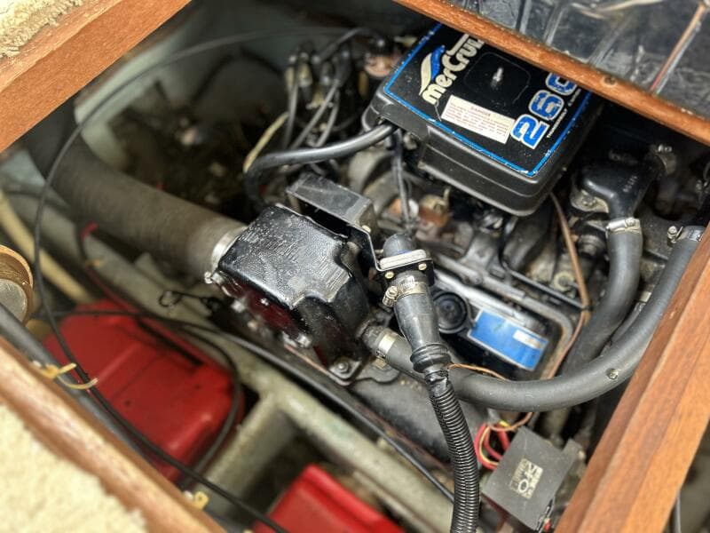 1985 Carver 3207