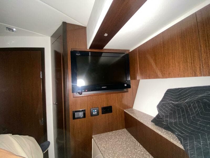 2012 Cruisers Yachts 48 Cantius