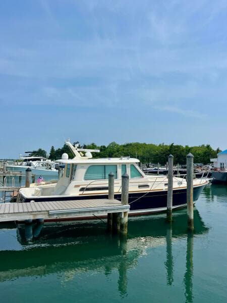 2010 Sabre 40 Sedan