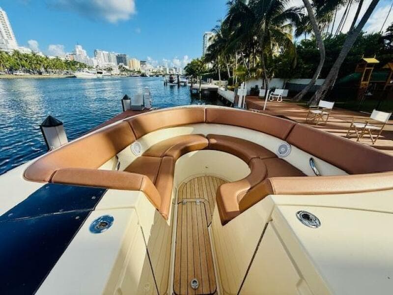 2015 Chris-Craft Launch 32