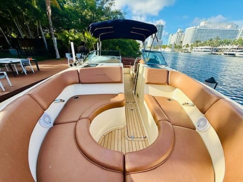 2015 Chris-Craft Launch 32