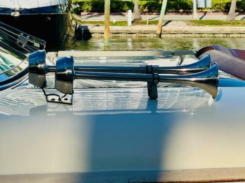 2015 Chris-Craft Launch 32
