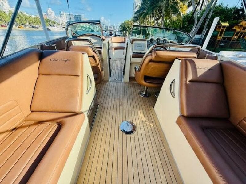 2015 Chris-Craft Launch 32