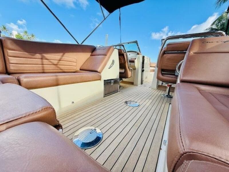 2015 Chris-Craft Launch 32