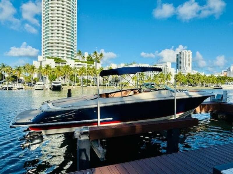 2015 Chris-Craft Launch 32