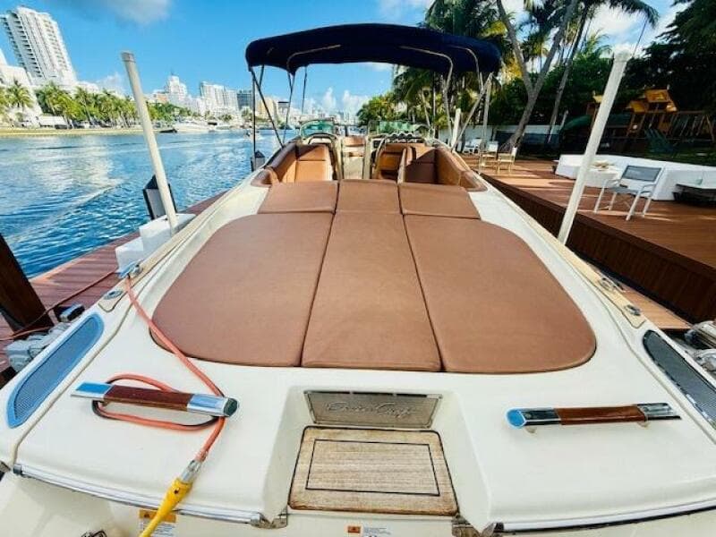 2015 Chris-Craft Launch 32
