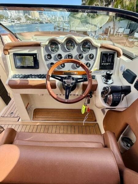2015 Chris-Craft Launch 32