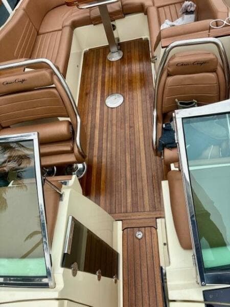 2015 Chris-Craft Launch 32