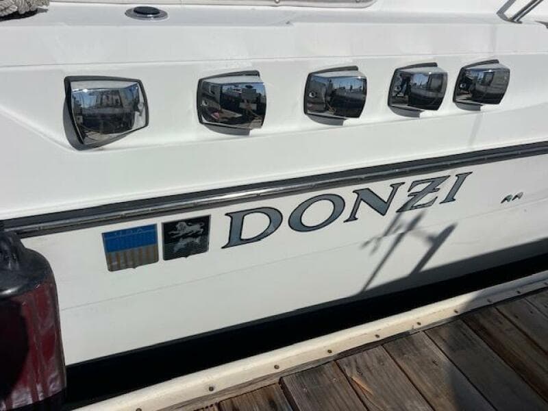 1990 Donzi 30