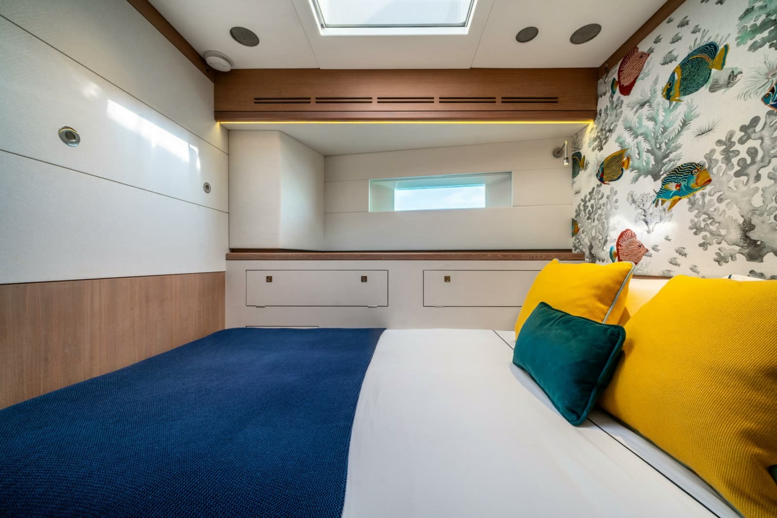 2013 Oyster Yachts Oyster 885