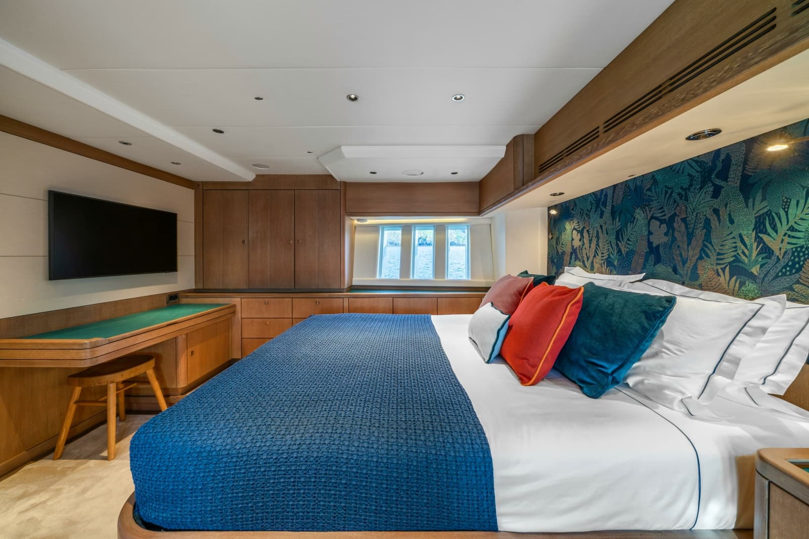 2013 Oyster Yachts Oyster 885