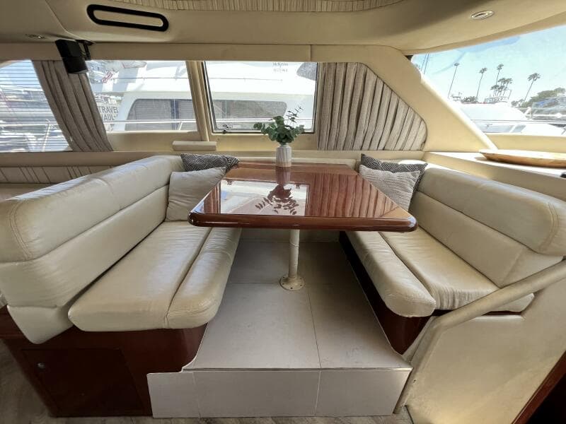 2002 Sea Ray 560 Sedan Cruiser