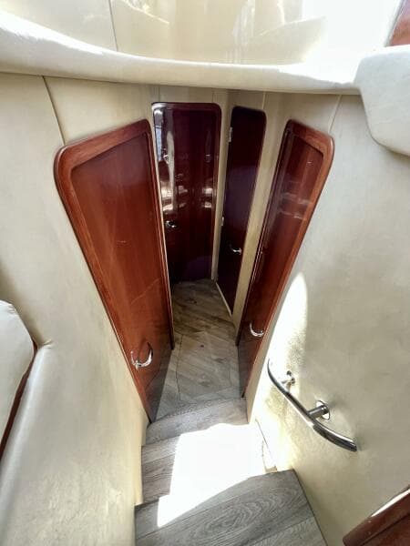 2002 Sea Ray 560 Sedan Cruiser
