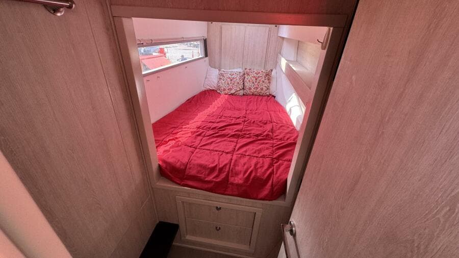 Port Hull Forward Stateroom