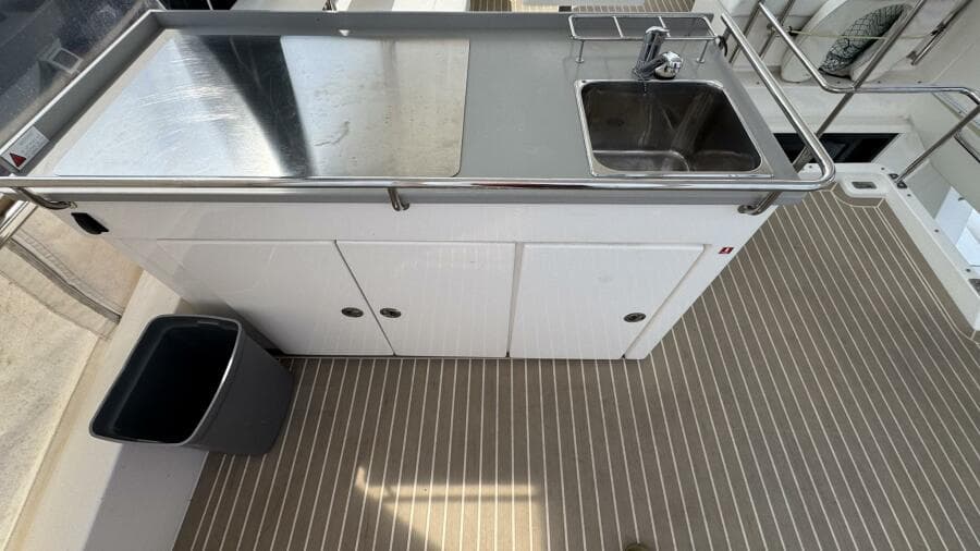Flybridge Outdoor Kitchenette