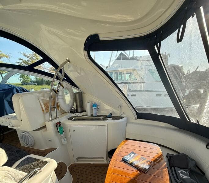 2006 Cruisers Yachts 420 Express
