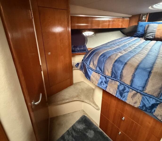 2006 Cruisers Yachts 420 Express
