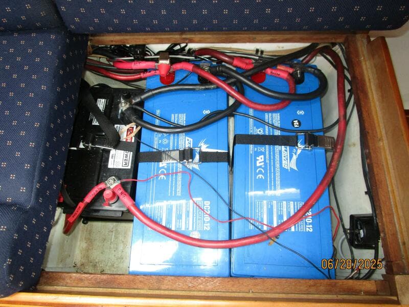 40' Freedom batteries