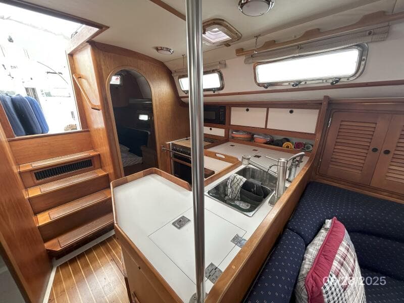 40' Freedom galley1