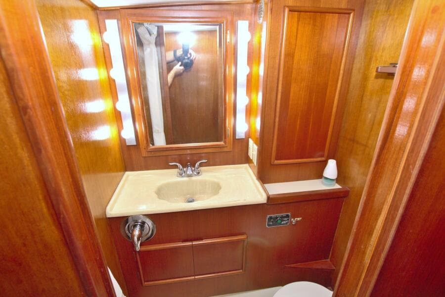 1990 Post 44 Sport Fisherman