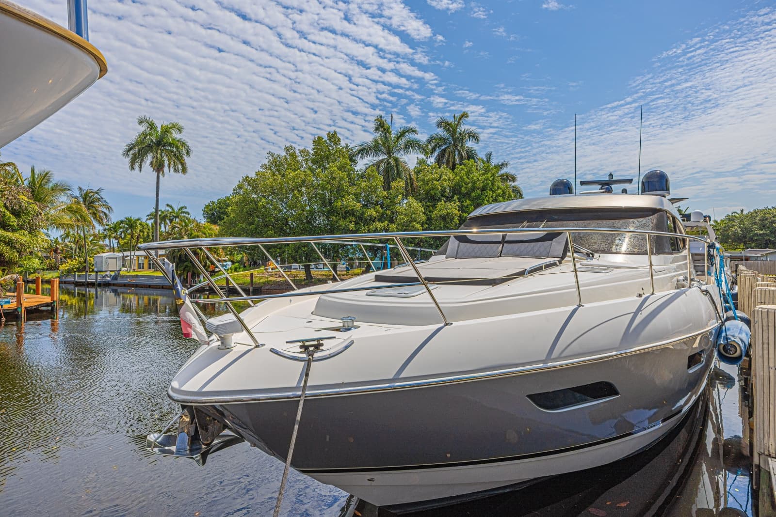 2021 Riviera 6000 Motor Yacht