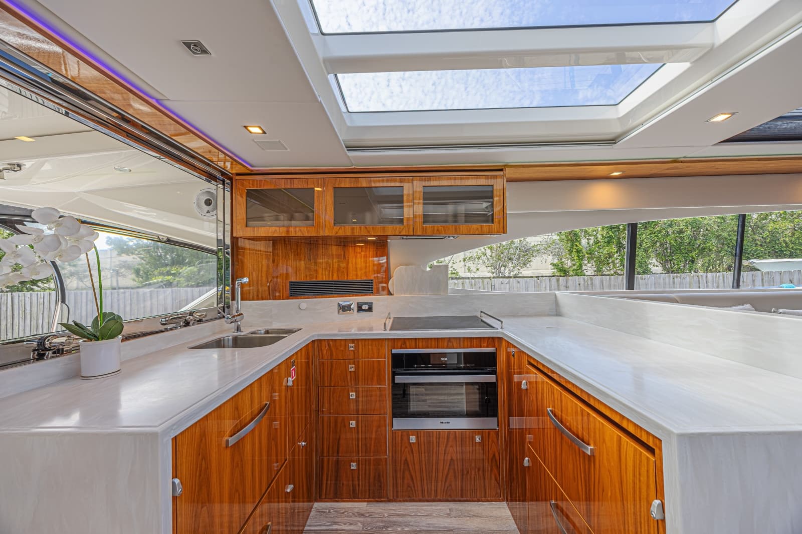 2021 Riviera 6000 Motor Yacht