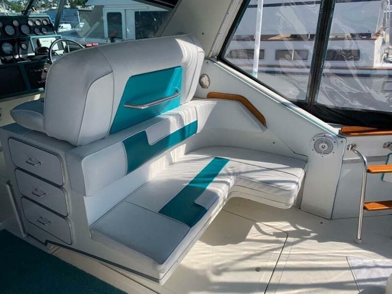 1989 Sea Ray 390 Express