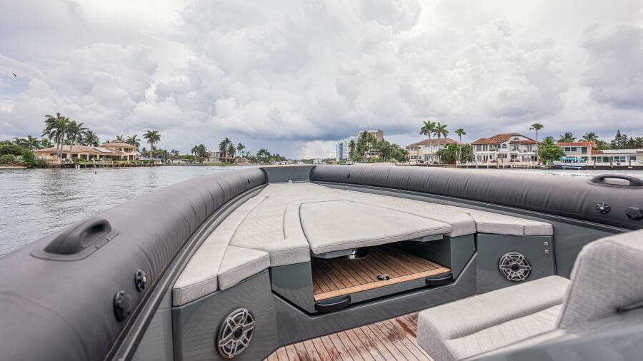2025 Skipper 38 Sunbed