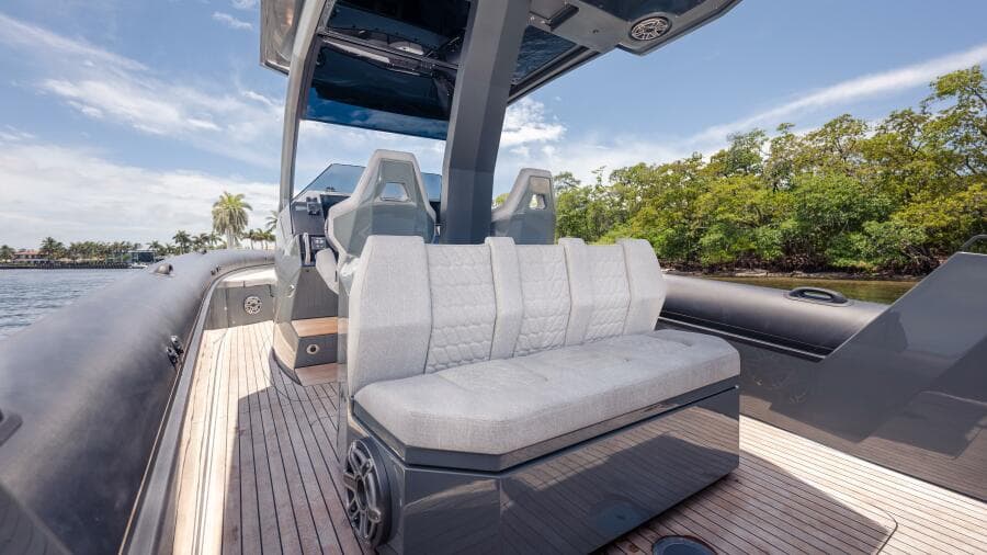 2025 Skipper 38 Sunbed