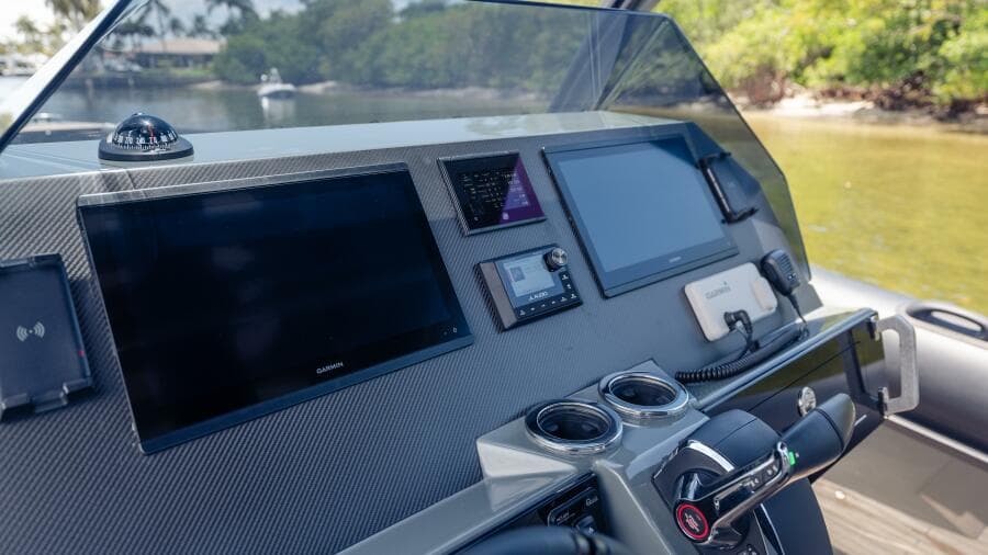 2025 Skipper 38 Sunbed