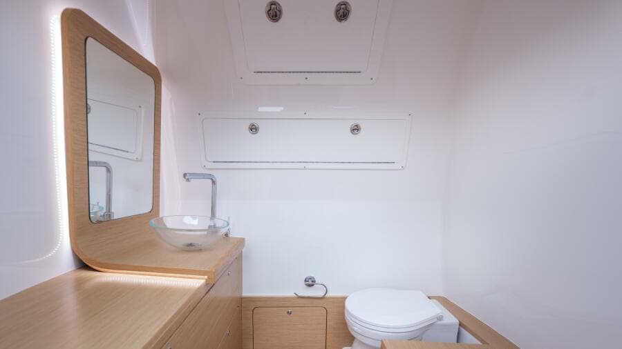 2025 Skipper 38 Sunbed