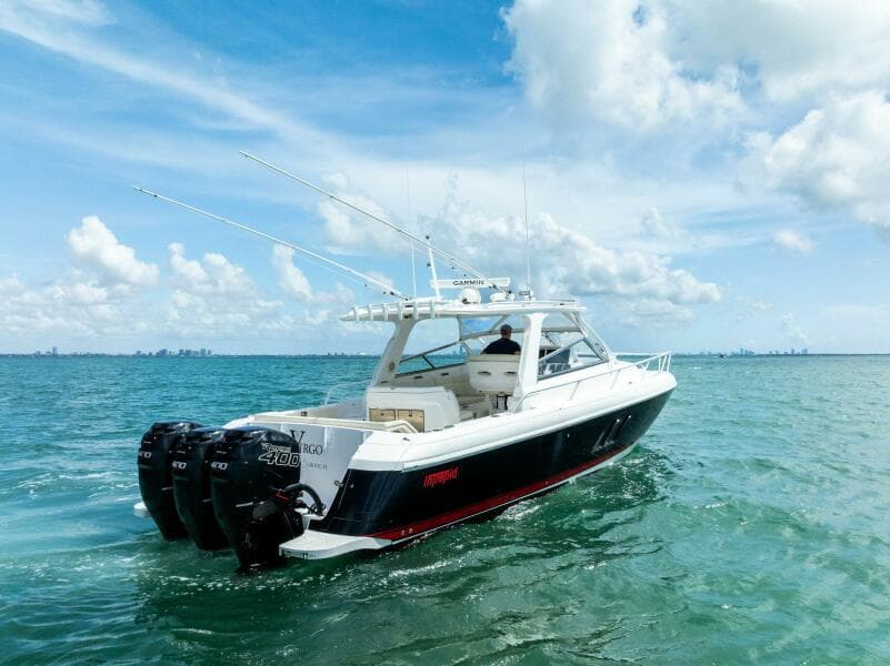 2018 Intrepid 430 Sport Yacht