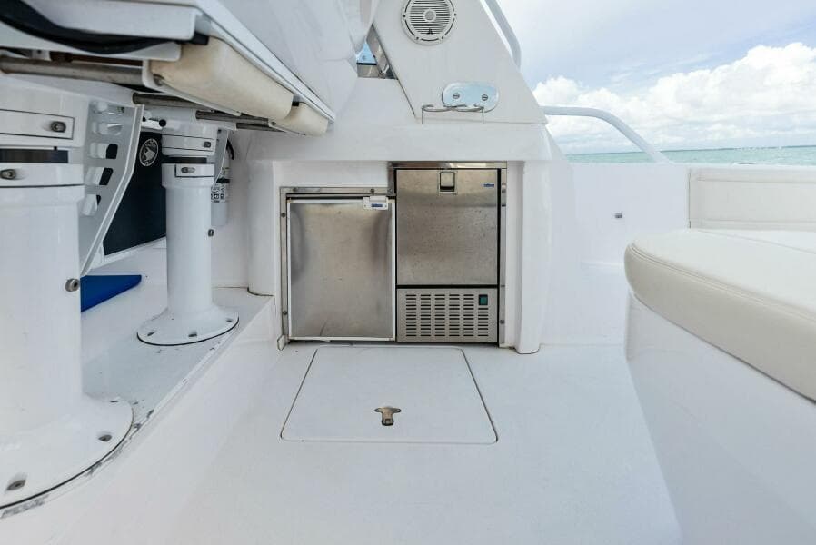 2018 Intrepid 430 Sport Yacht