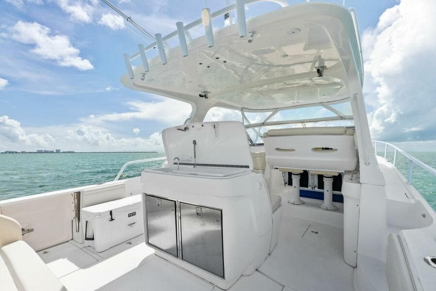 2018 Intrepid 430 Sport Yacht