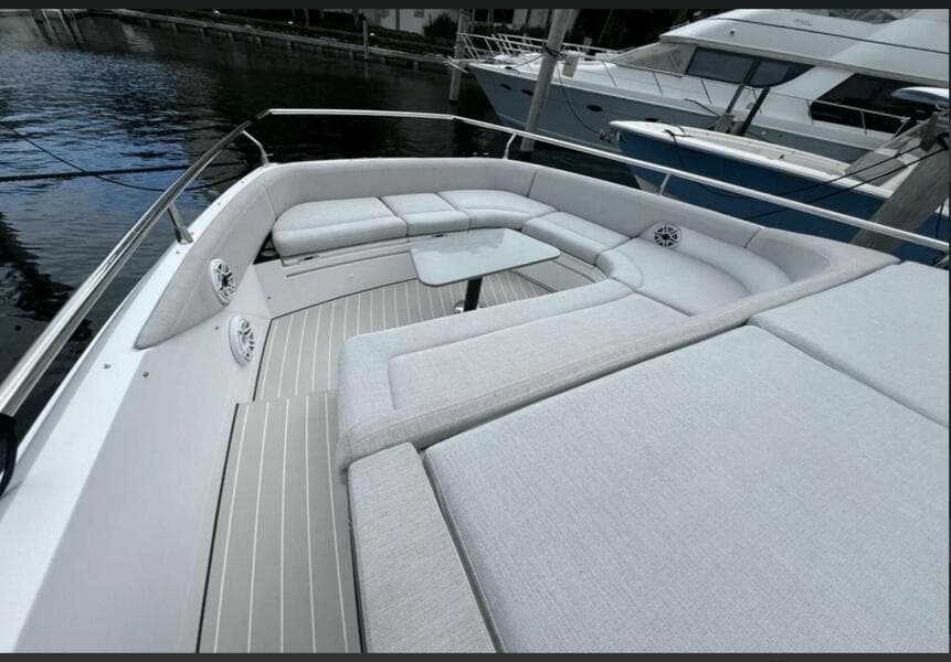 2022 Azimut Verve 42