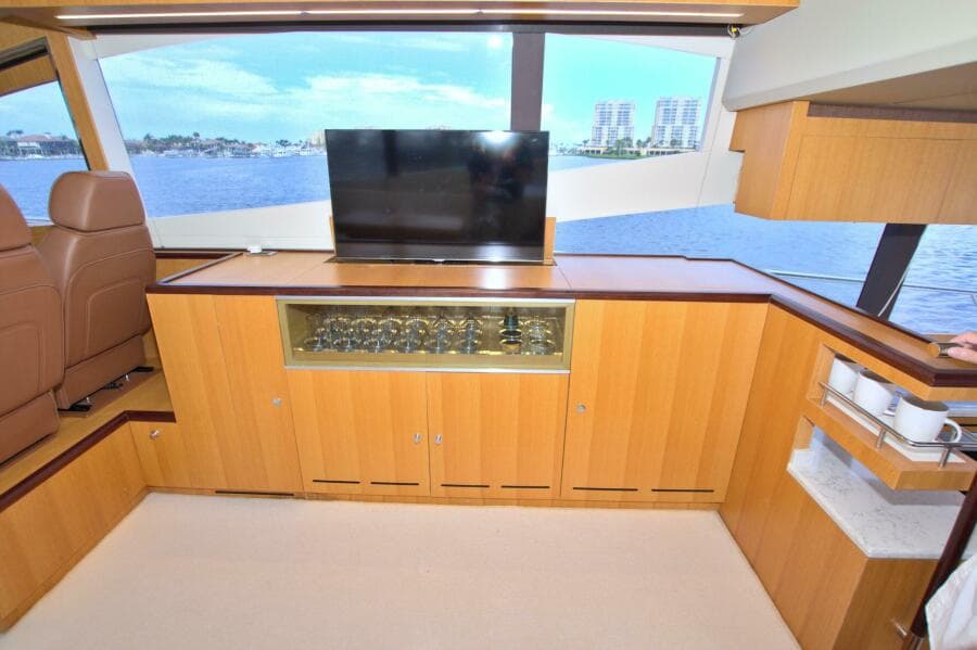 2015 Dyna Yachts 60 Pilothouse Motoryacht