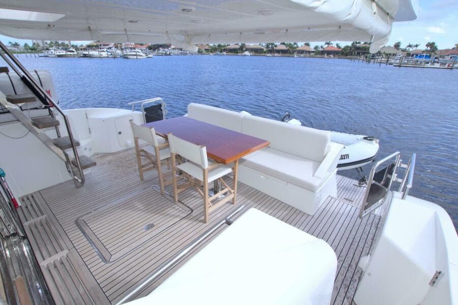 2015 Dyna Yachts 60 Pilothouse Motoryacht