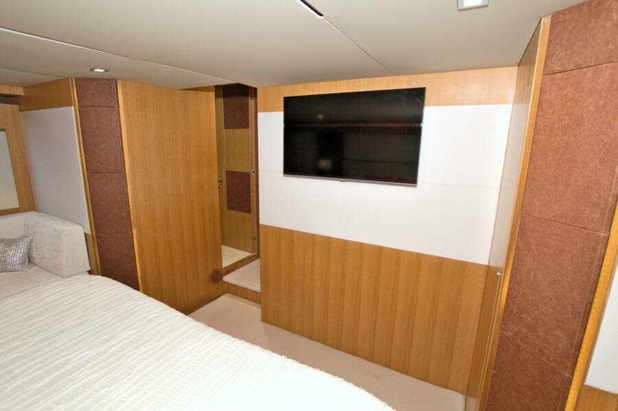 2015 Dyna Yachts 60 Pilothouse Motoryacht