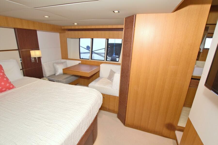 2015 Dyna Yachts 60 Pilothouse Motoryacht