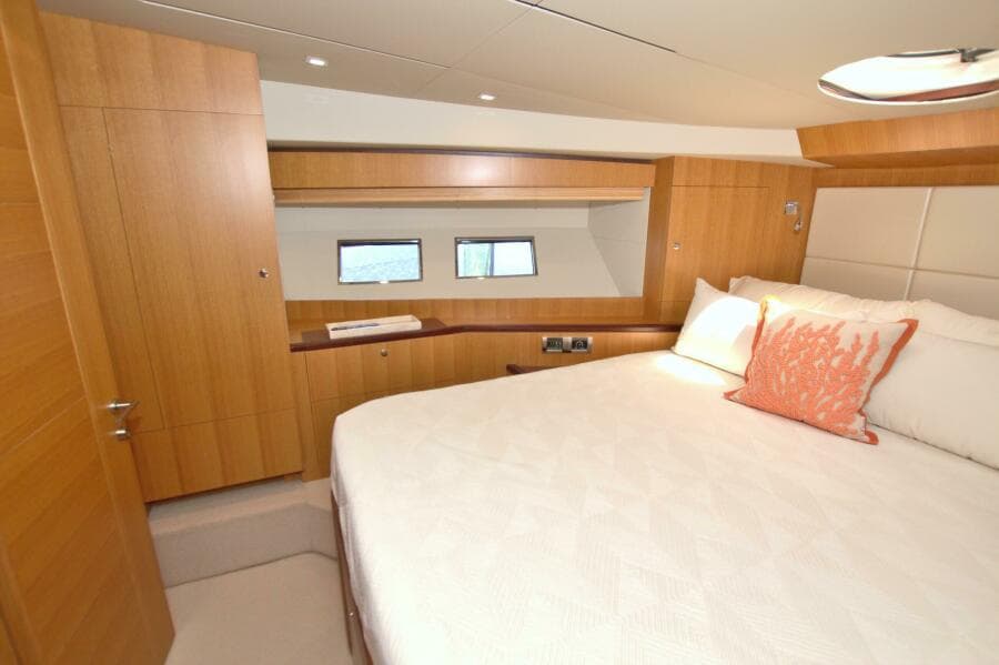 2015 Dyna Yachts 60 Pilothouse Motoryacht