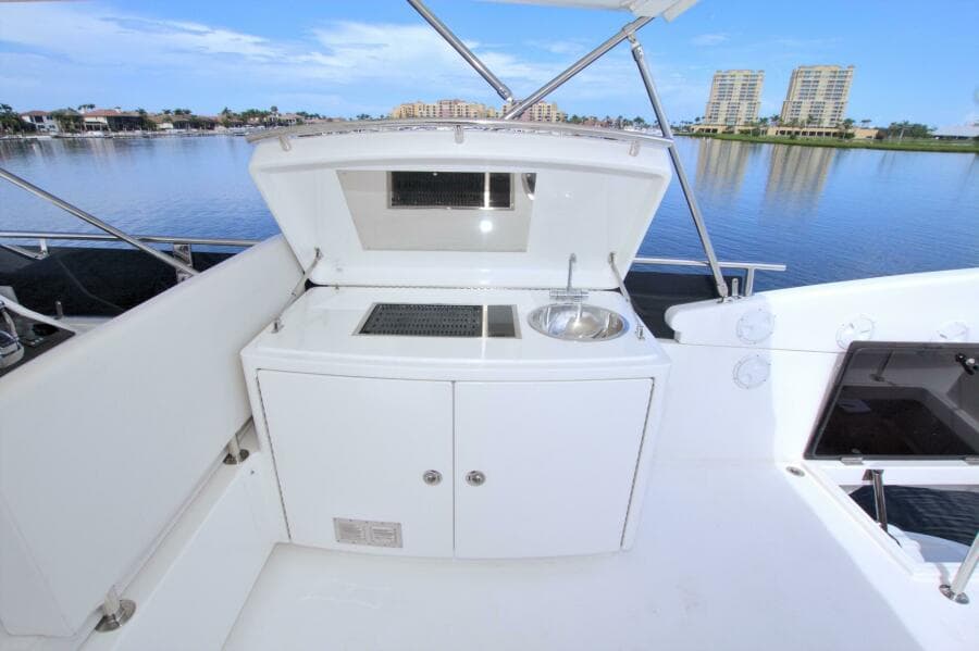 2015 Dyna Yachts 60 Pilothouse Motoryacht