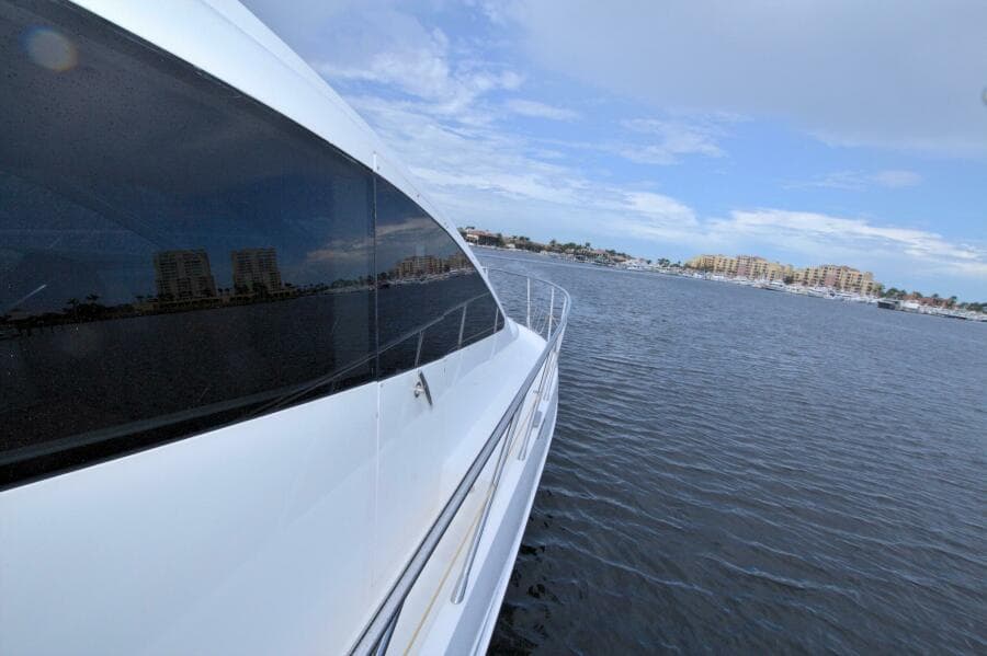 2015 Dyna Yachts 60 Pilothouse Motoryacht